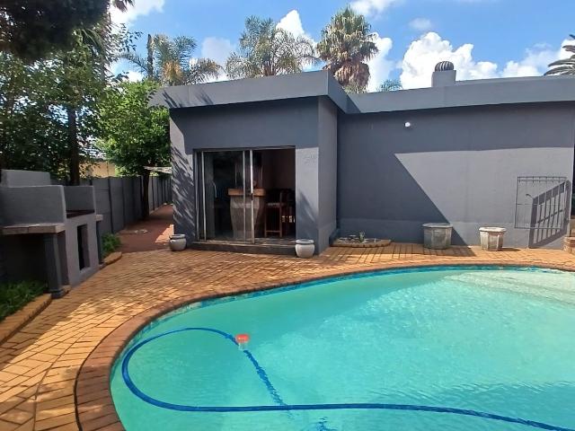 3 Bedroom House For Sale in Visagie Park