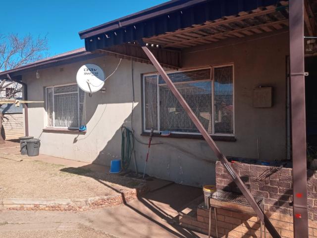 3 Bedroom House For Sale in Vredefort