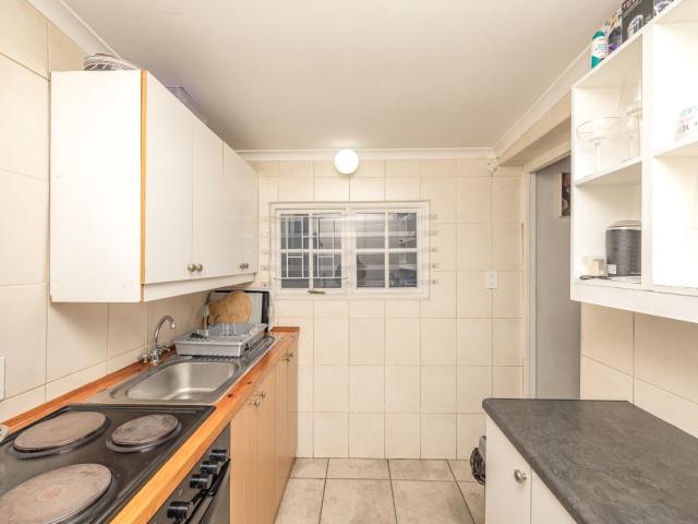 3 Bedroom House For Sale in Zonnebloem