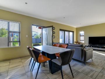 3 Bedroom House For Sale in Zambezi Manor Lifestyle Estate