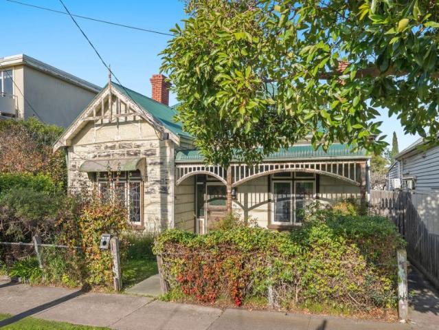 3 Bedroom House Fitzroy North VIC 104108894