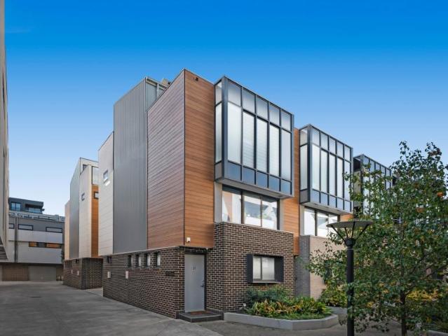 3 Bedroom House Fitzroy North VIC 102761059