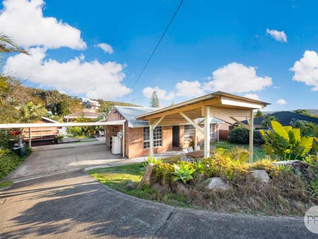 3 Bedroom House FINGAL BAY NSW 105944752
