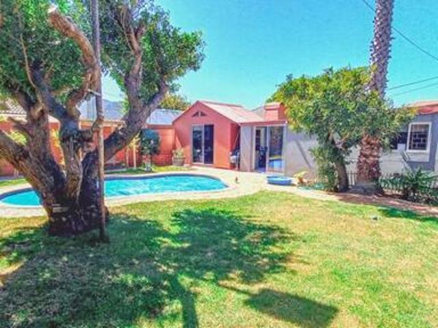 3 Bedroom House Fish Hoek Western Cape 103430579