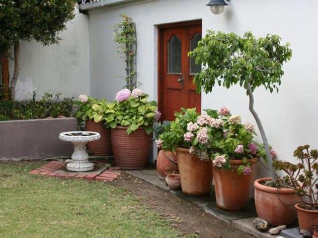 3 Bedroom House Fish Hoek Western Cape 103430279