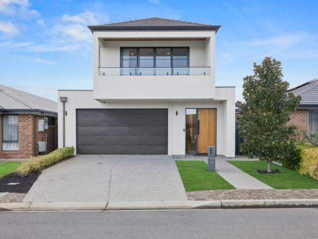 3 Bedroom House Flagstaff Hill, 103804390