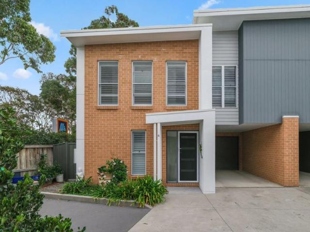 3 Bedroom House Fletcher, NSW 103772968