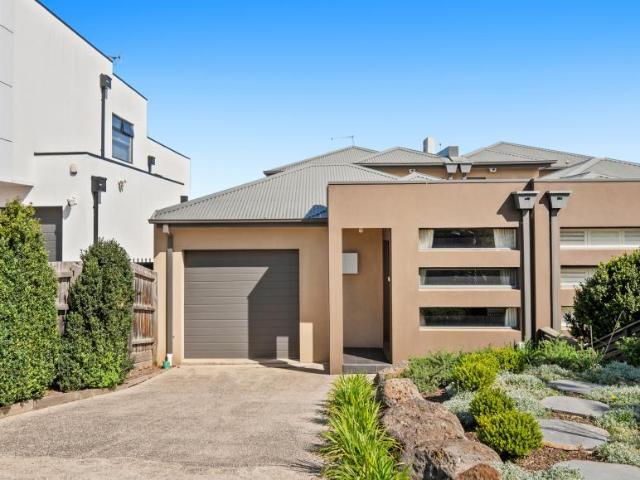 3 Bedroom House Keilor East VIC 105865068