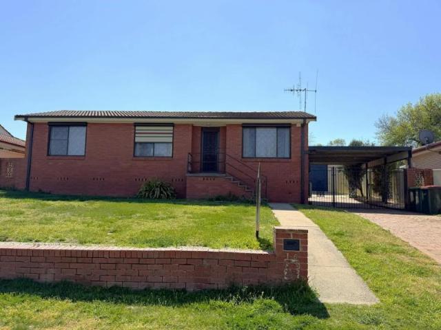 3 Bedroom House Kelso NSW 105932416