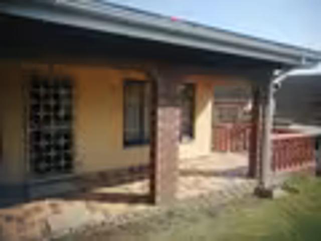 3 Bedroom House Kenville Kenville 103877670