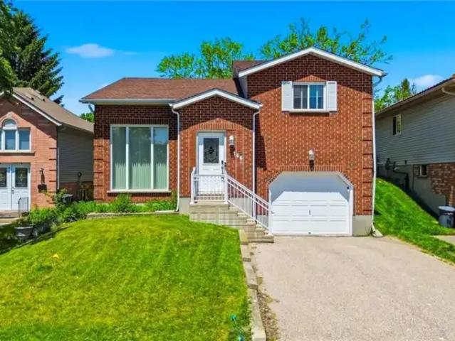 3 Bedroom House Kitchener ON 104000186