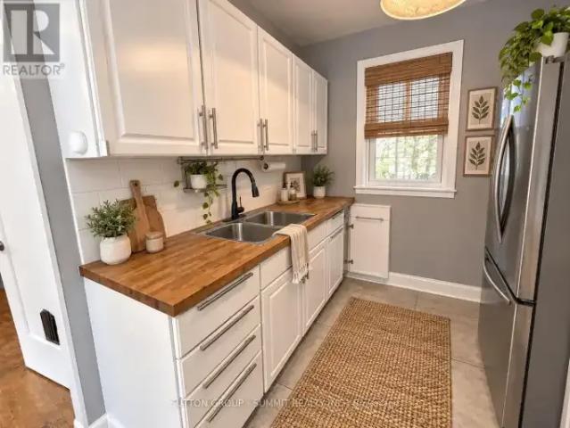 3 Bedroom House Kitchener ON 105654221