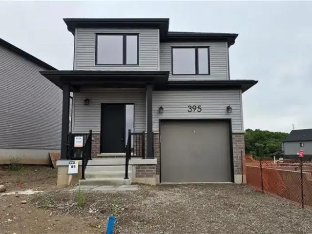 3 Bedroom House Kitchener ON 105704266