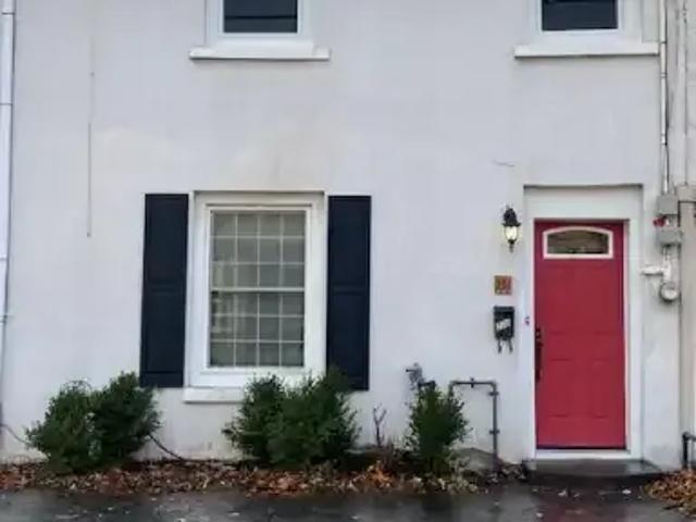3 Bedroom House Kingston ON 105269258