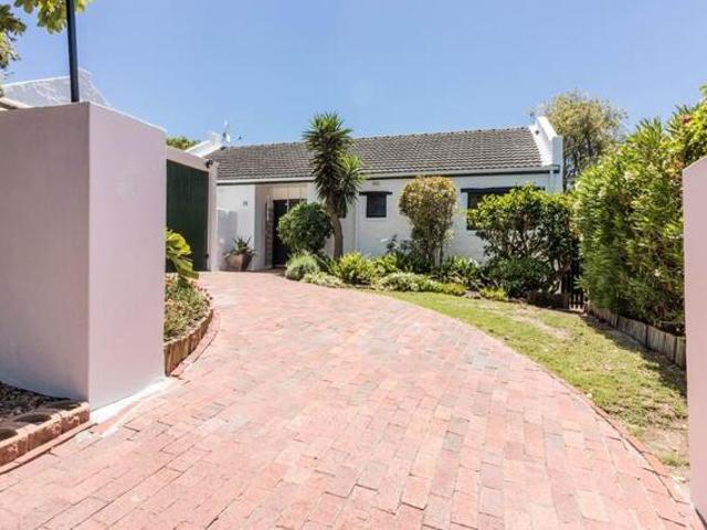 3 Bedroom House Houtbaai Western Cape LS103430700
