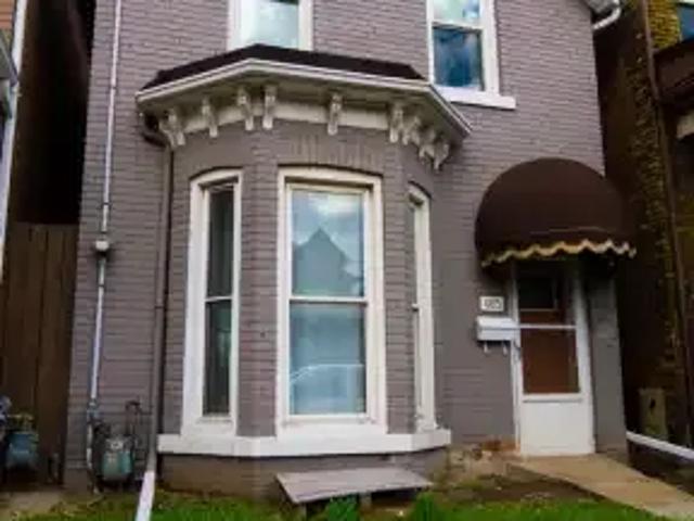 3 Bedroom House Hamilton ON 103151715
