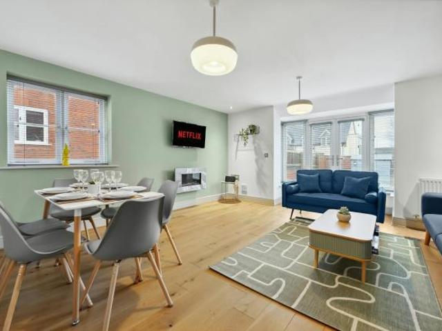 3 Bedroom House Hampton In Arden Hampton In Arden 87910493