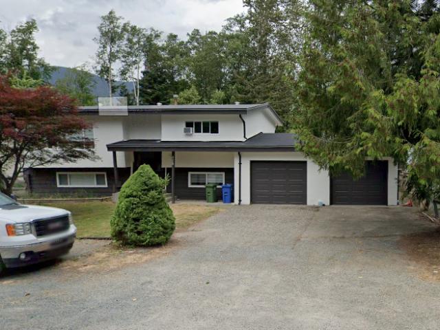 3 Bedroom House Harrison Hot Springs BC 105420602
