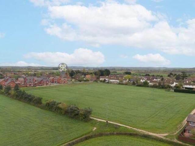 3 Bedroom House Harvington Harvington 101777671
