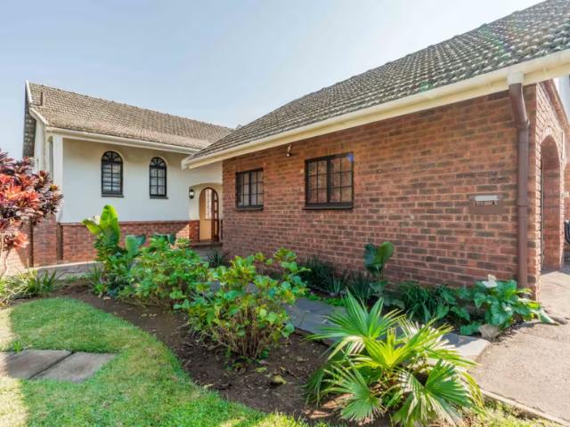 3 Bedroom House Hilldene Hilldene 105865147