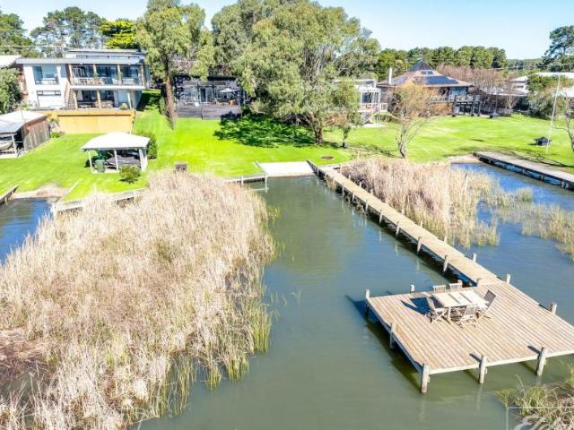 3 Bedroom House Hindmarsh Island SA 105932617