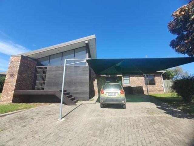 3 Bedroom House in Cove Rock