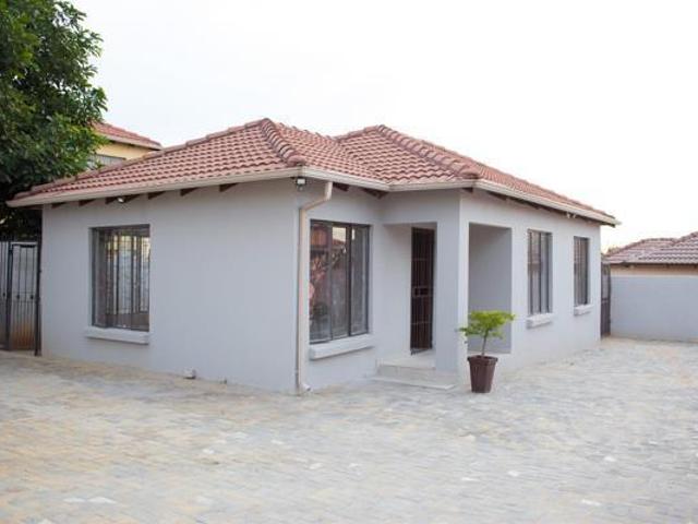 3 Bedroom House in Cosmo City