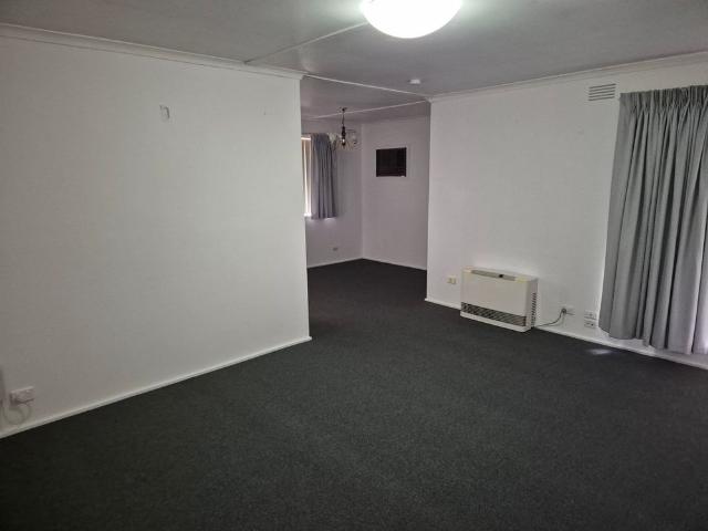 3 BEDROOM HOUSE IN CENTRAL LOCATION