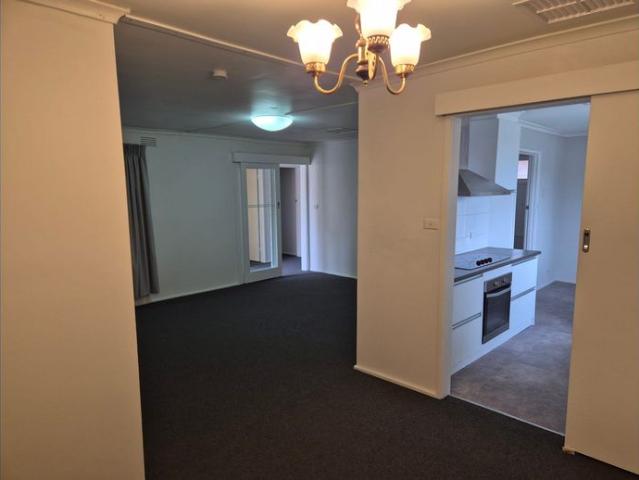 3 BEDROOM HOUSE IN CENTRAL LOCATION