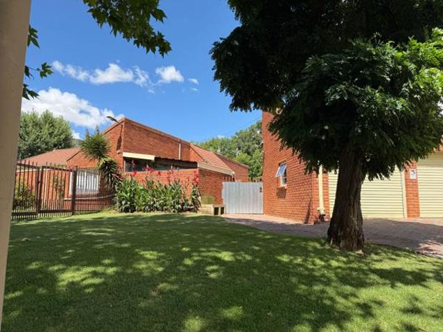 3 Bedroom House in Clarens