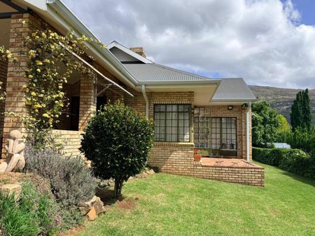 3 Bedroom House in Clarens