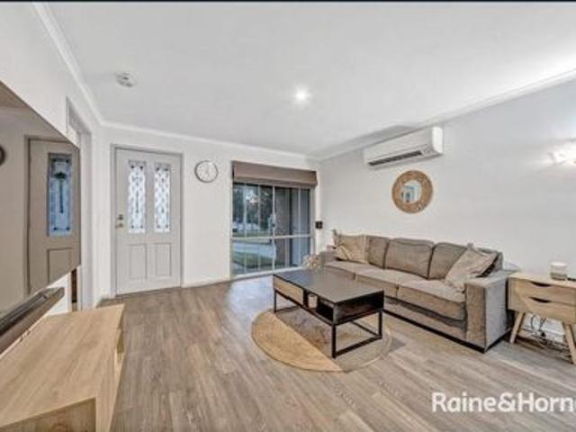 3 Bedroom House in Cranbourne!