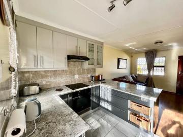 House to rent in East London - Security