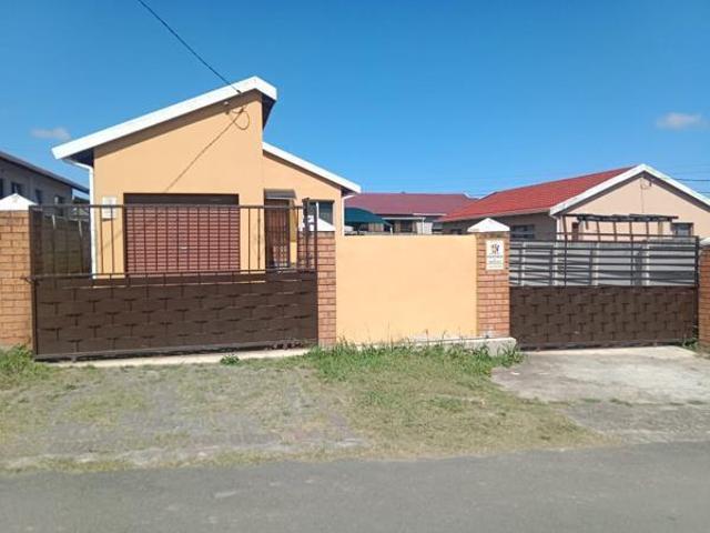 3 Bedroom House in Amalinda