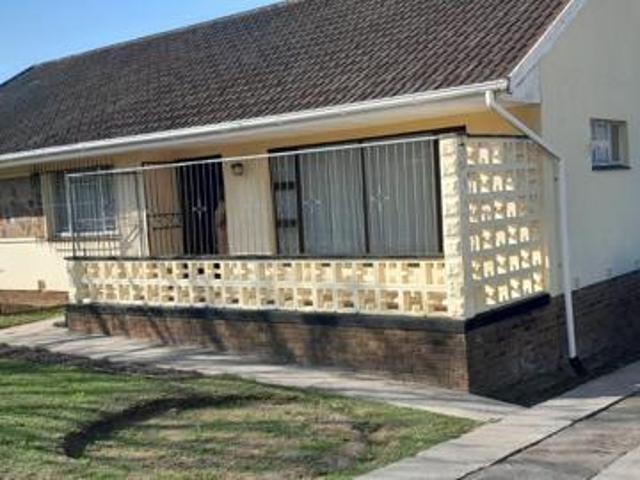 3 Bedroom House in Amalinda