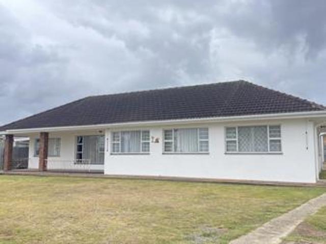 3 Bedroom House in Amalinda
