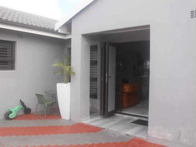 3 Bedroom House in Amalinda