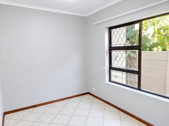 3 Bedroom House in Aston Bay