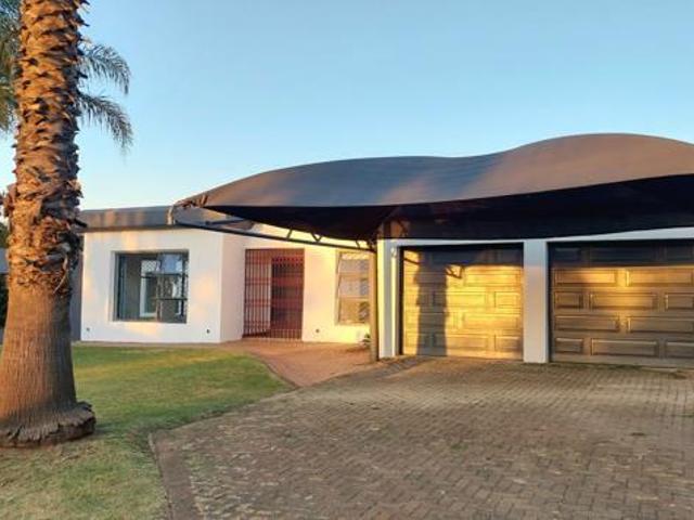 3 Bedroom House in Benoni Ah