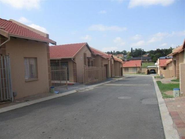 3 Bedroom House in Birchleigh North