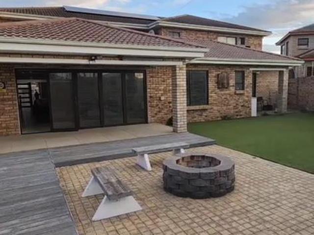 3 Bedroom House in Bluewater Bay