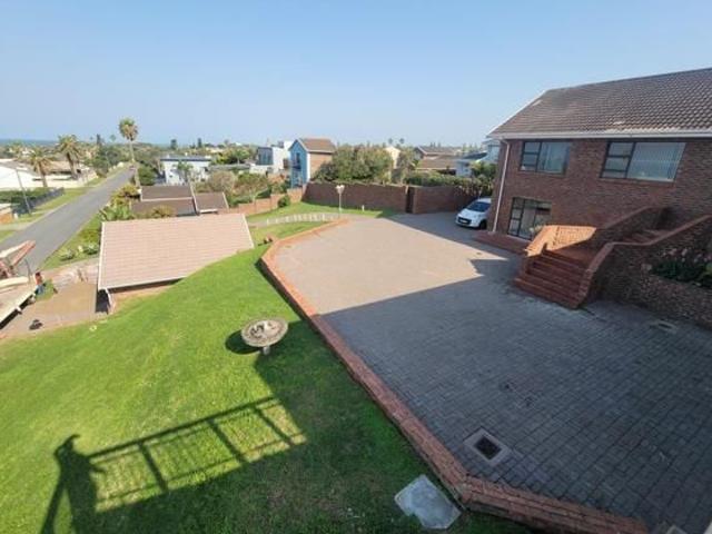 3 Bedroom House in Gonubie