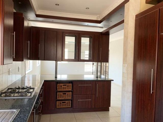 3 Bedroom House in Geelhoutpark