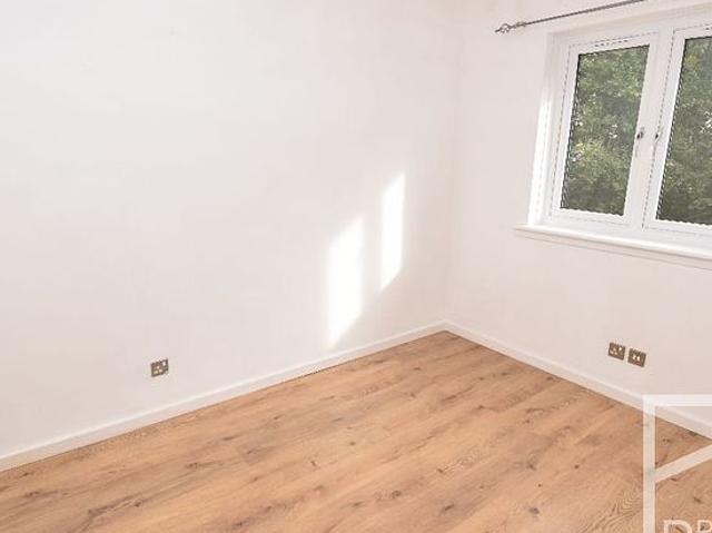 3 bedroom house in Glasgow