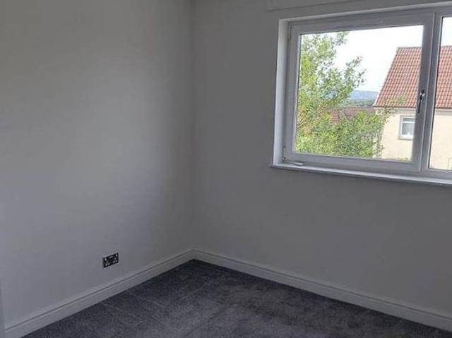 3 bedroom house in Glasgow