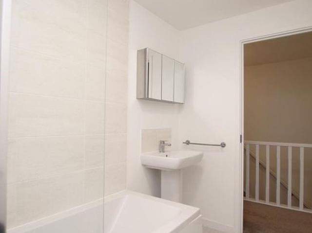 3 bedroom house in Glasgow