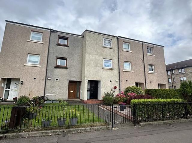 3 bedroom house in Glasgow