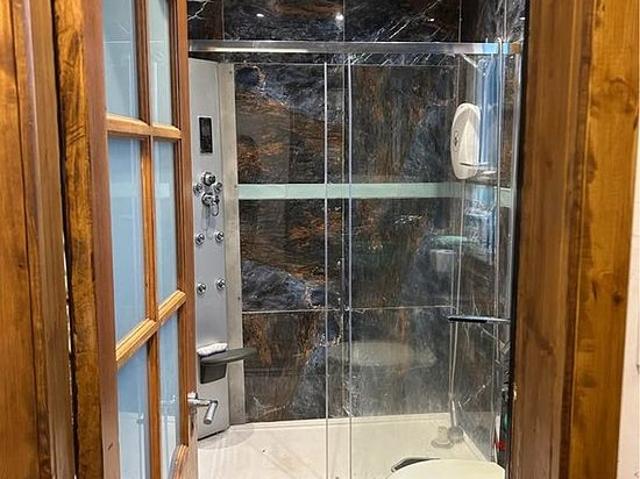 3 bedroom house in Glasgow
