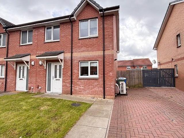 3 bedroom house in Glasgow