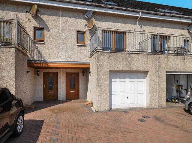 3 bedroom house in Glasgow